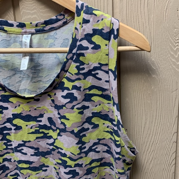 Fabletics Top - Picture 5 of 9